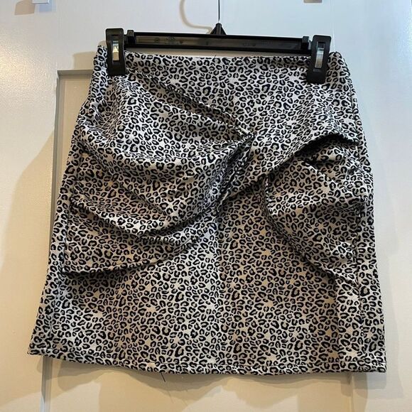 Zara Basic’s size small - Picture 2 of 4